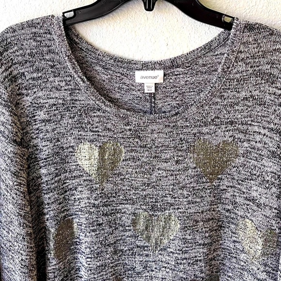 Avenue Heart Sweater 3/4 Sleeve - Picture 2 of 6